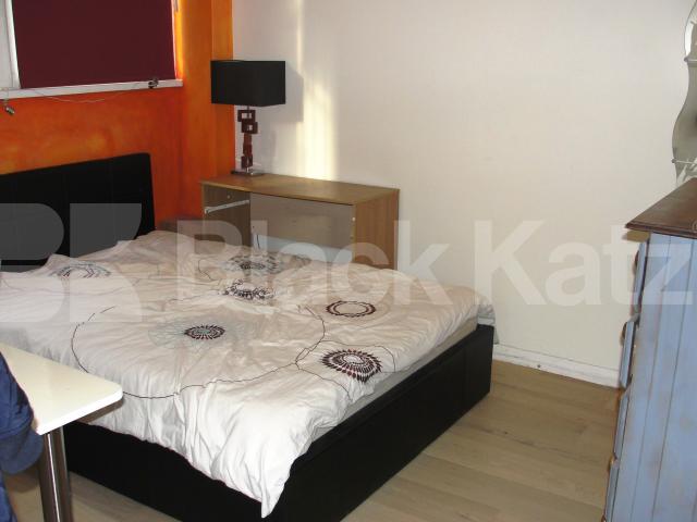 			UNDER OFFER, 2 Bedroom, 1 bath, 1 reception Apartment			 Metro Central Heights, Newington Causeway, Elephant and Castle